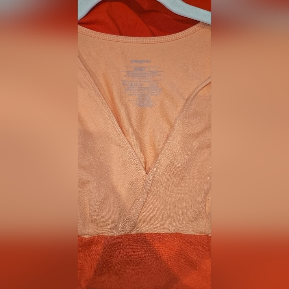 Women's Patagonia Orange VNeck Short Sleeve Dress Size Small - Picture 3 of 4